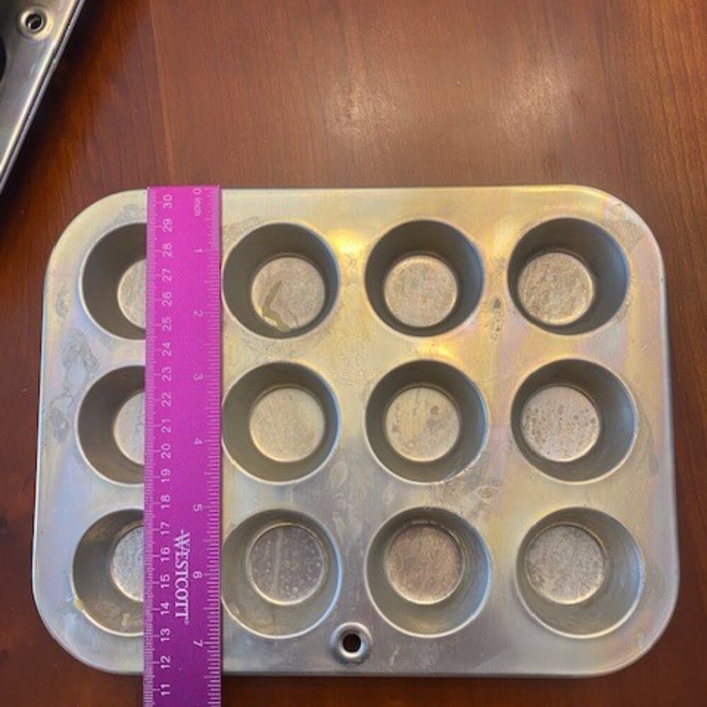 Lot of 4 Wear Ever Aluminum Mini Cupcake Muffin Pans 12 Cavity Each Made in USA - Picture 4 of 5